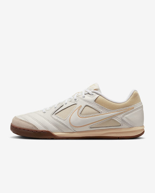 Nike Gato Beige